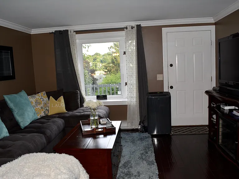 35 Chilmark St #A — Photo 10