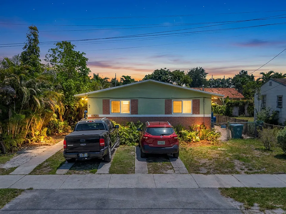 1730 NW 55th Ter #1