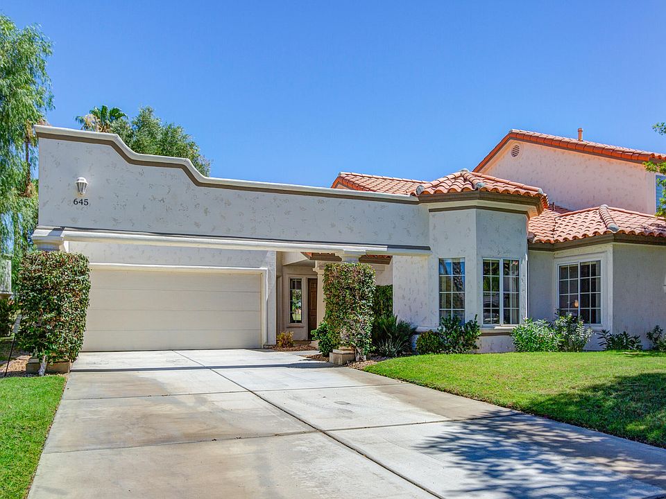2nd image of 645 Vista Lago Cir N