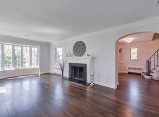 27 Homewood Dr, Manhasset, NY 11030