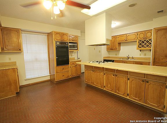 5th image of 527 Maddux St