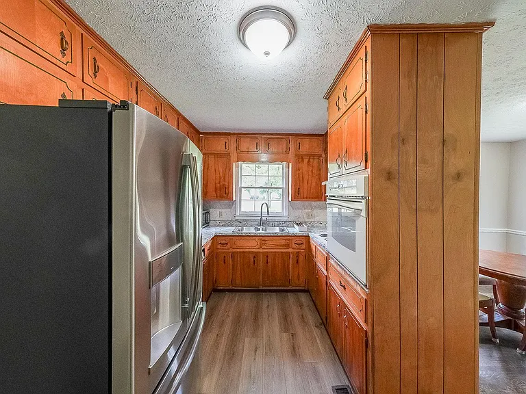 Cedar Valley Dr NE — Photo 5