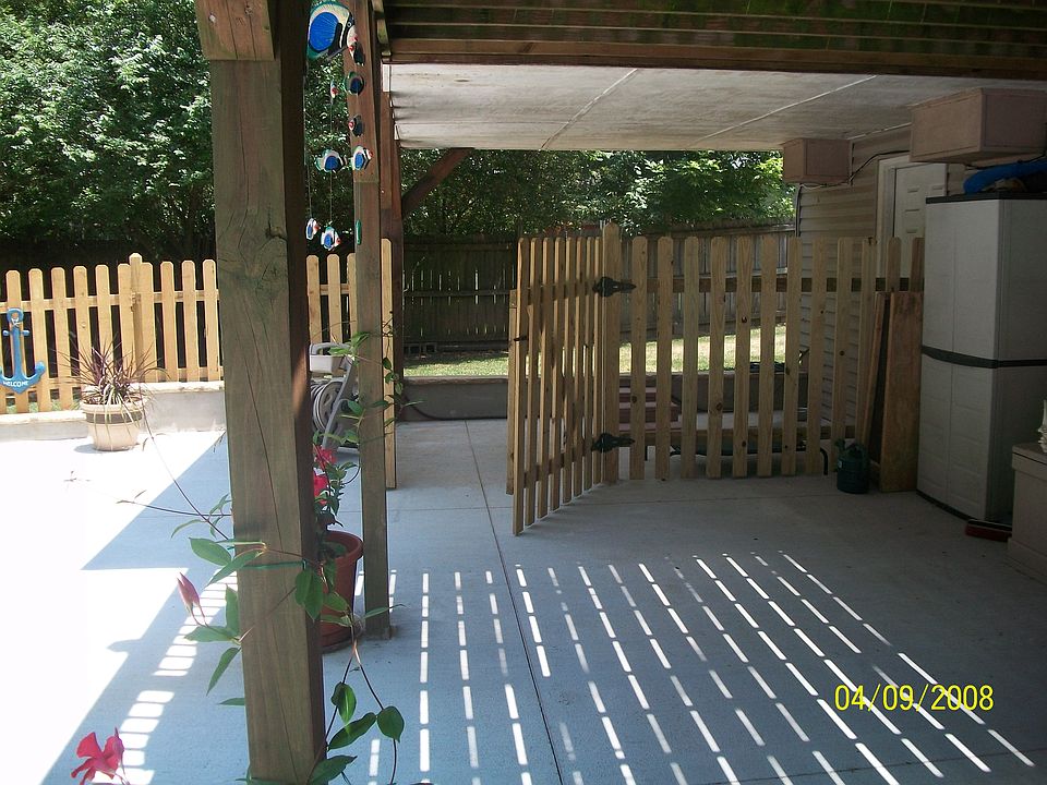 2nd image of 2839 Howard Dr NE
