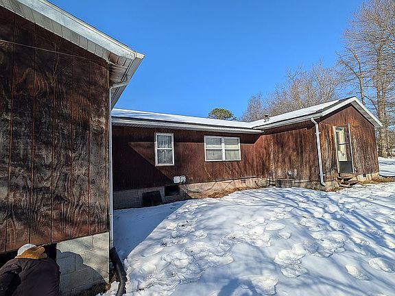 2nd image of 207 Scotch Pine Rd