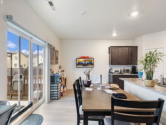3rd image of 1300 W 15th Ave