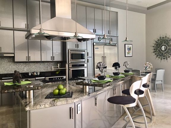3rd image of 2595 Portovenere Pl