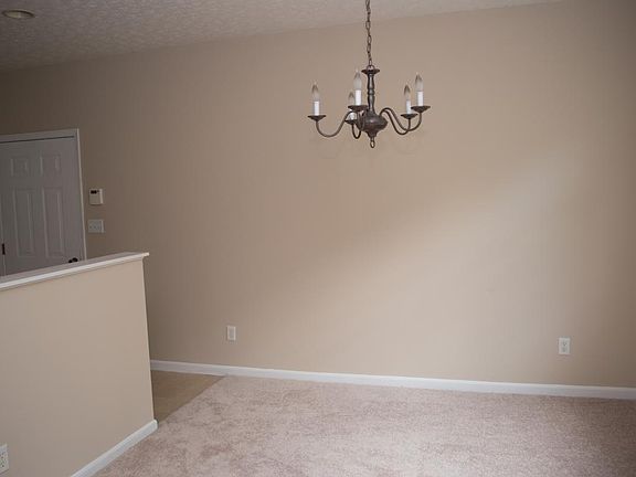 4th image of 3719 Thorngate Dr