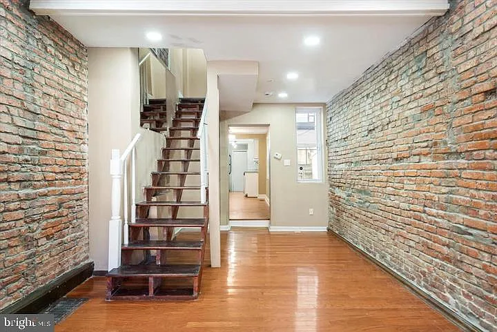 4 bed, 3.5 bath, 1830 sqft, $3,200 — Photo 3