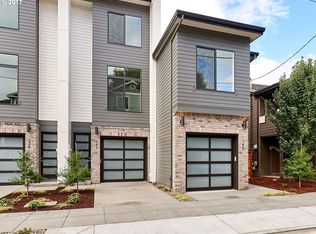 338 N Ivy St, Portland, OR 97227