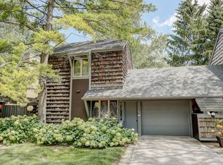 105 Woodfield Ct, Racine, WI 53402