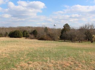 140 Blackey Bandy Rd, Bethpage, TN 37022