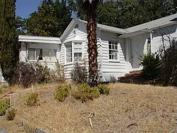 320 Cross Rd photo 1