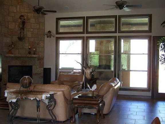 3rd image of 176 Stablewood Dr