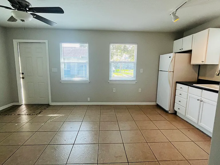 914 N Wild Olive Ave #910 — Photo 6