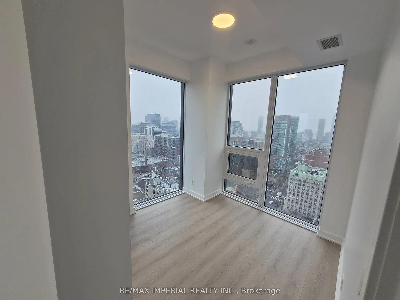 2 bed, $3,000 — Photo 4