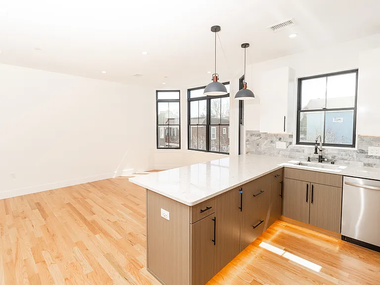28-30 Clifton St #30B — Photo 10