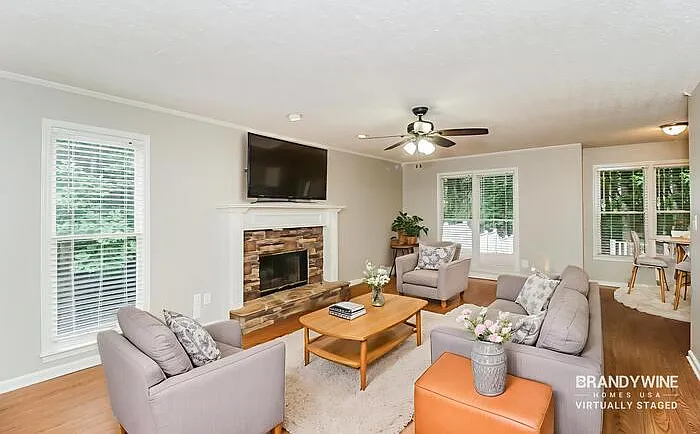 3 bed, 3.5 bath, 1844 sqft, $2,115 — Photo 4