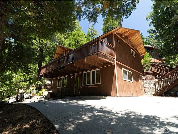 2nd image of 392 Pioneer Rd