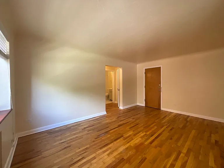 Don Edward Apartments — Photo 22