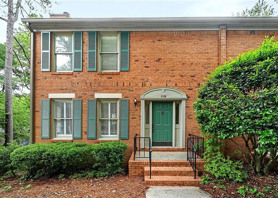 1st image of 1158 Morningside Pl NE