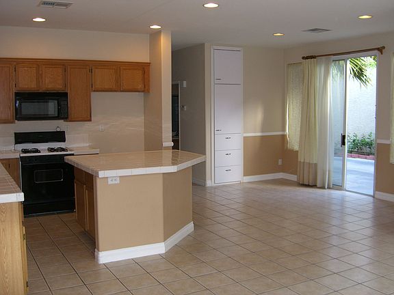 5th image of 10961 Lampione St