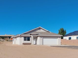 409 4th St NE, Rio Rancho, NM 87124