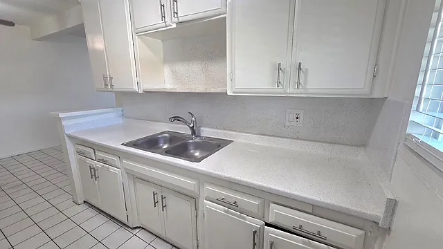 863 Center St #A8 — Photo 12