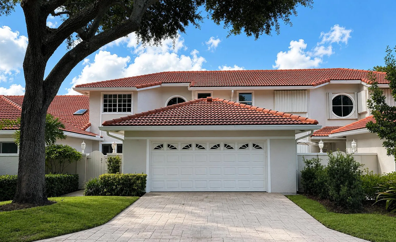 4 bed, 4.0 bath, 2278 sqft, $4,550 — Photo 1