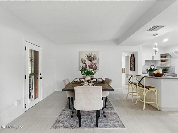 5th image of 6110 SPIREA Street