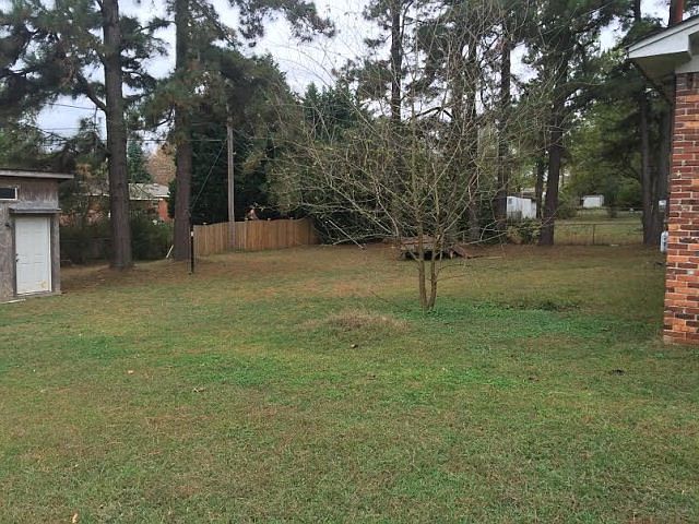 2nd image of 2314 Cloyd Blvd