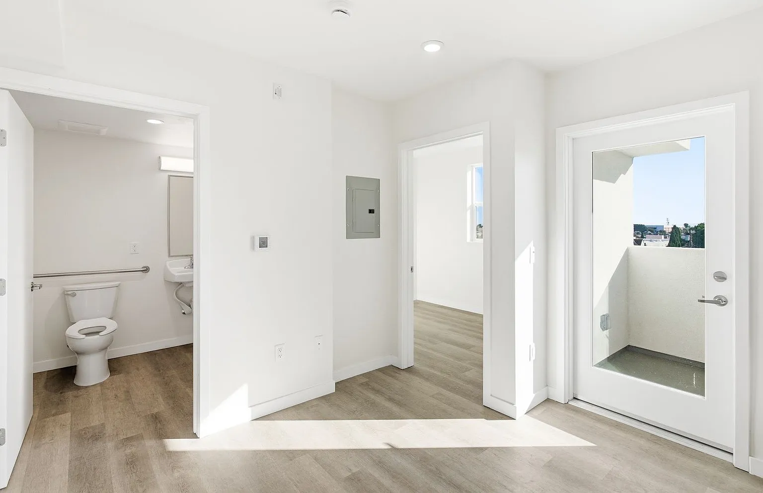 228 N Soto St — Photo 3