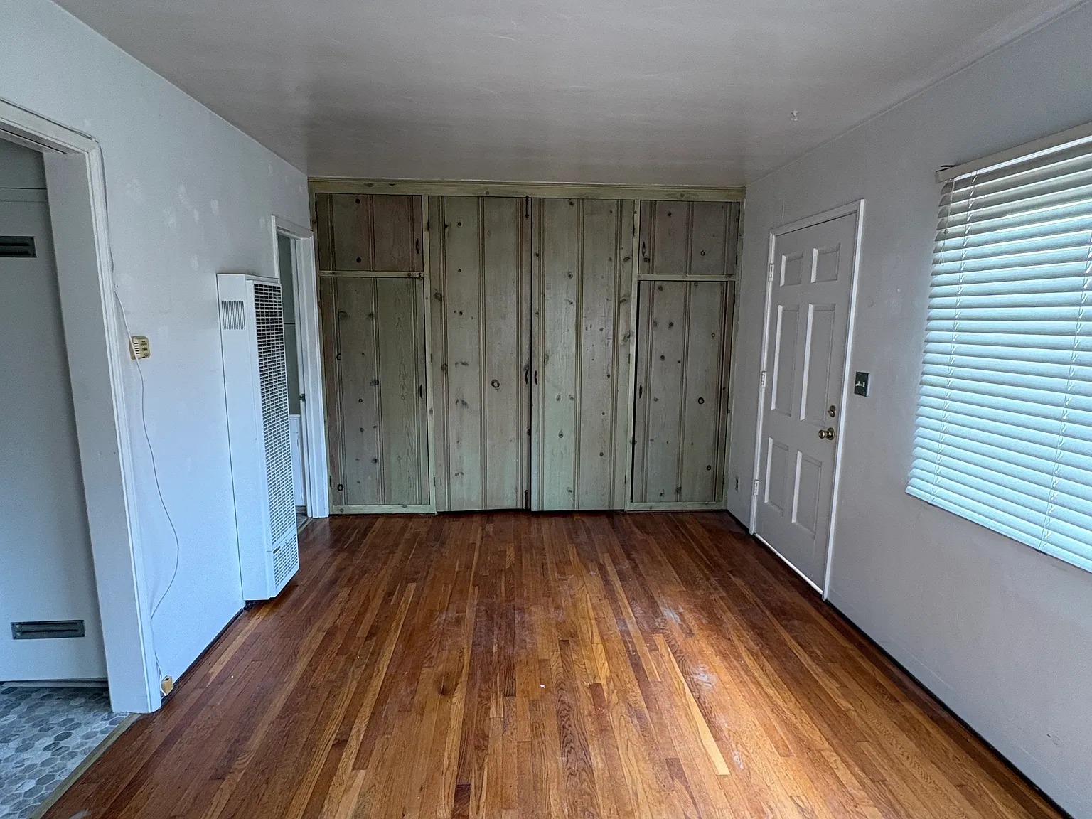 Studio, $2,100 — Photo 3