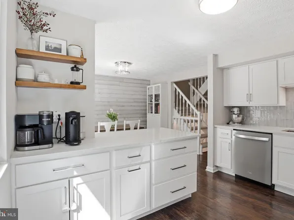 8033 Orange Plank Rd, Springfield, VA 22153
