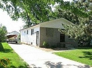 37360 Clio St, Harrison Township, MI 48045