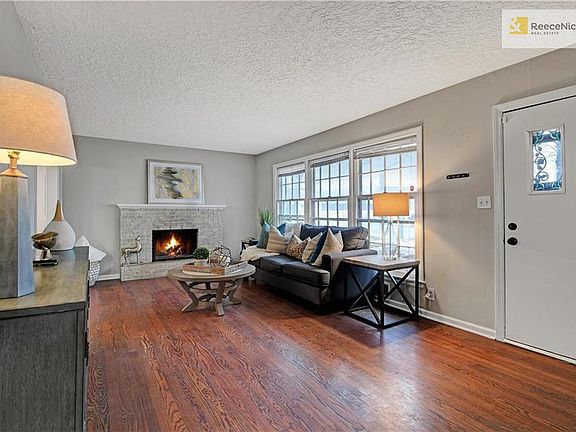 4th image of 810 N Dakota Dr