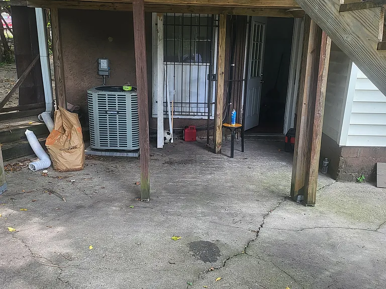 3703 Jackson Ave #BASEMENT — Photo 2