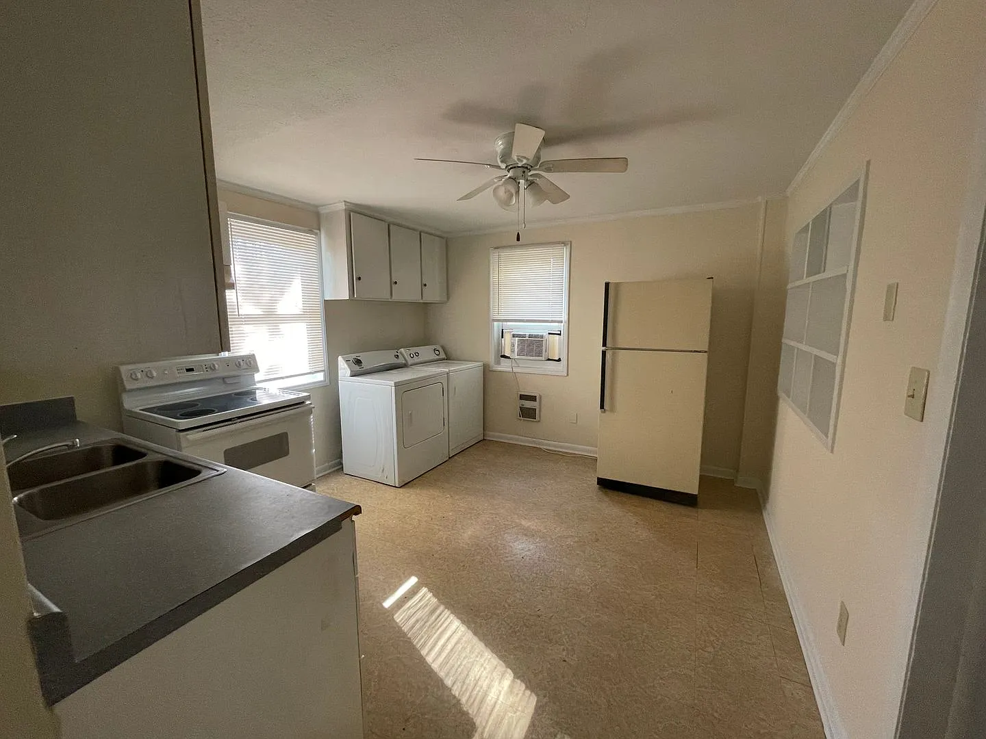 2 Bedroom Duplex — Photo 4