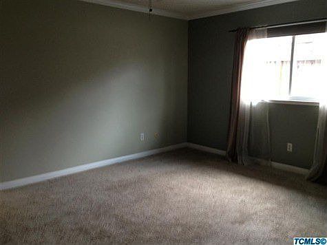 5th image of 1006 W Evans Ave