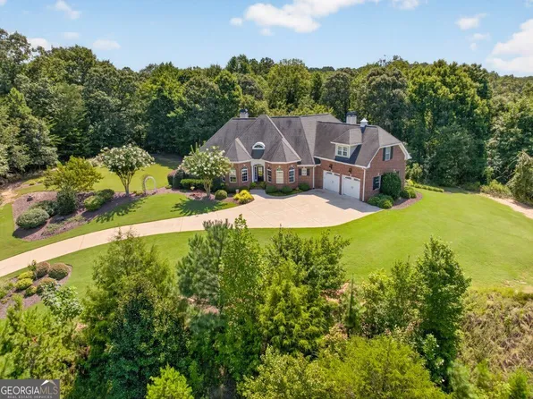 3805 Reservoir Dr, Gainesville, GA 30507