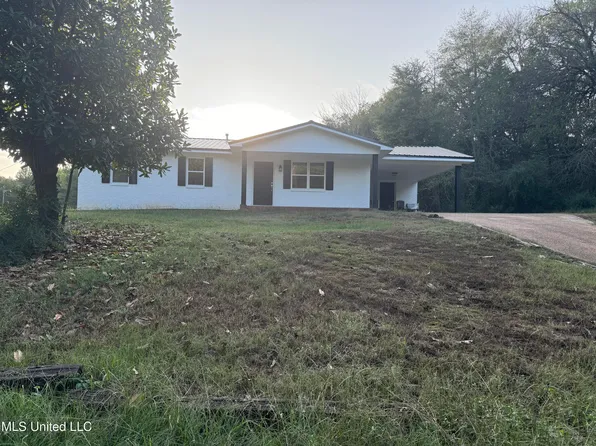 336 W Boundary St, Holly Springs, MS 38635