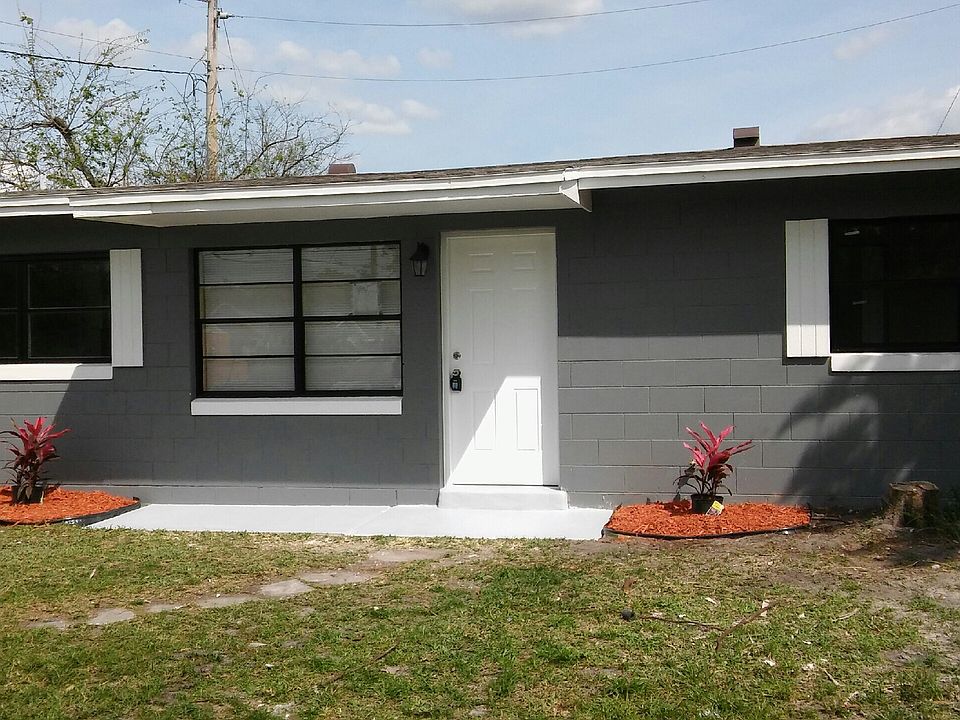 1st image of 2803 Grove Dr