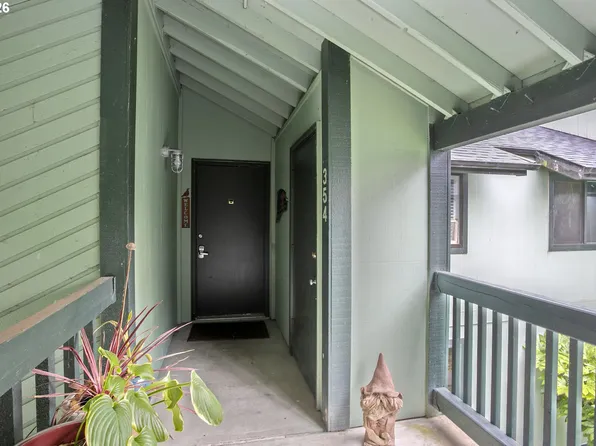 354 NE Skipanon Dr, Warrenton, OR 97146