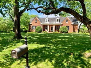 1635 S Observatory Dr, Nashville, TN 37215