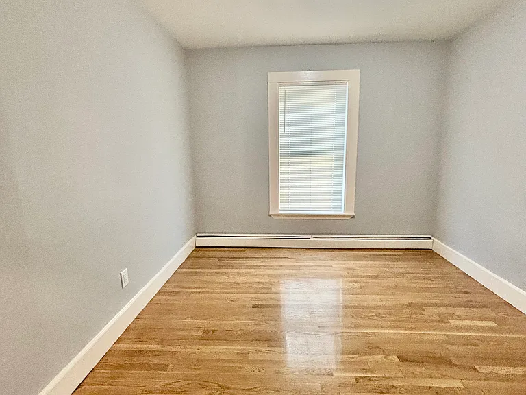 11 Congress St #2 — Photo 6