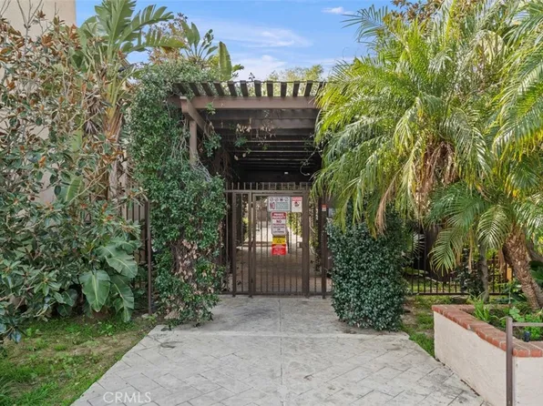 18350 Hatteras St APT 229, Tarzana, CA 91356