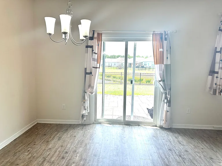 567 Hay Hill Ln — Photo 8