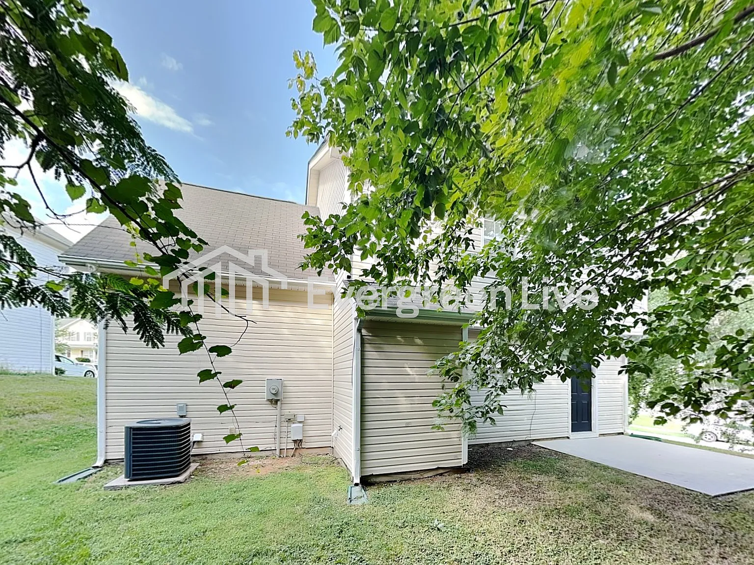 3 bed, 3.0 bath, 1561 sqft, $1,795 — Photo 3