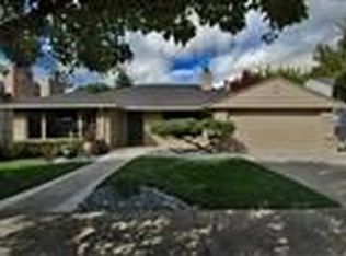 3215 44th Ave W, Seattle, WA 98199