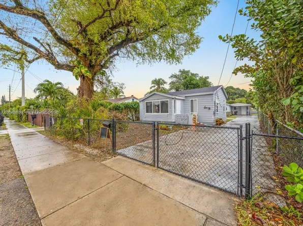 10417 NW 6th Ave, Miami, FL 33150