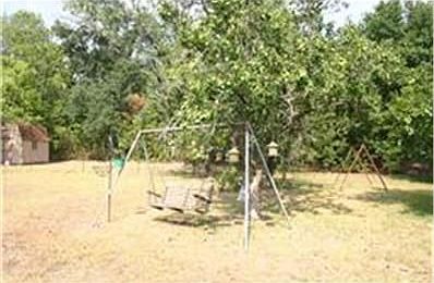 3rd image of 2220 Hoskins Dr